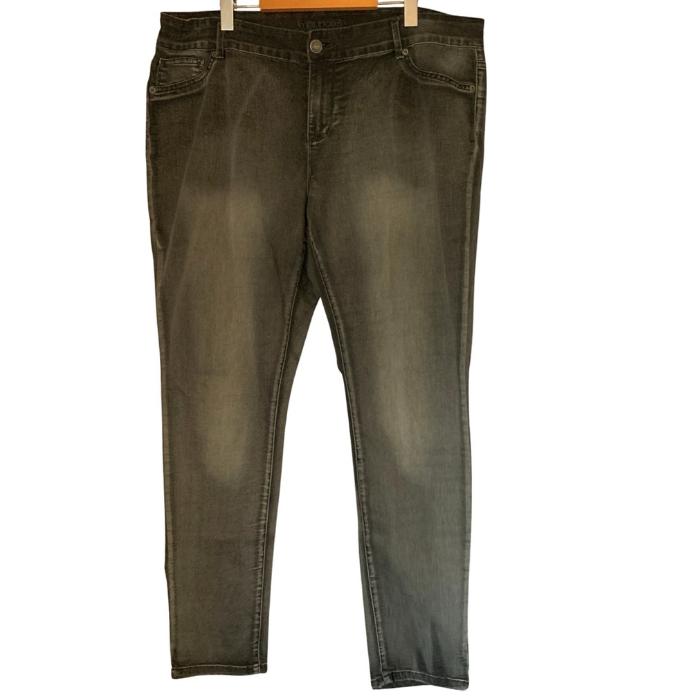 Maurices Grey Wash Skinny Jeans Size 20 Regular